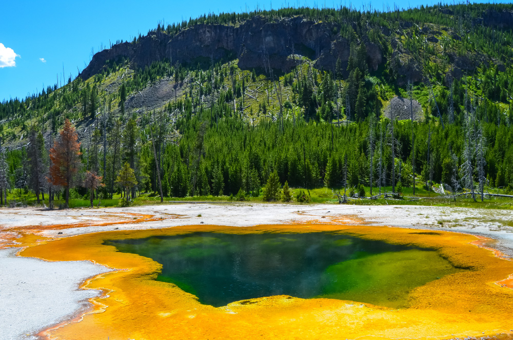 black-sand-basin-yellowstone-national-park-wyoming.jpg